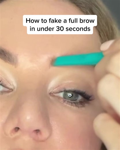 Get flawless brows in an instant with the NEW quick fill waterproof eyebrow pencil in 8 shades 🪄 | Chelsea Gilson