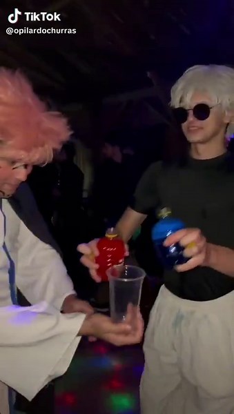 Lapso🔵 e Reversão🔴, juntando as duas expressões ilimitadas é possível crias e empurrar uma massa imaginaria.... 🟣VAZIO ROXO🟣 @Mattt_Elrick #jjk #jujutsukaisen #sukuna #gojo