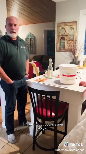 They could not get over the fact that it was cordless! I can’t wait to see their new Aiper robot pool cleaner beast it’s way through that mess! @aiper_official #Aiper, #byepoolboy #FeelTheChange