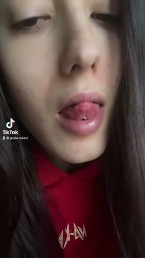 Tongue dance (TikTok)