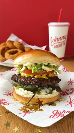 What’s better than a diploma? A burger to go with it 🎓🍔 Get one for your grad here: https://bit.ly/JRGiftCards | Johnny Rockets