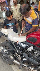 272K views · 1K reactions | Triumph scrambler 400x seat Modification #triumphscrambler400x #triumphscrambler #seatmodification #pawarseatcovers #seatmaker #seatcushion #bulletseat #tranding @pawar_seat_covers | Pawar Seat Covers | Facebook