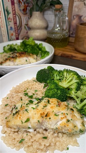 Whats For Dinner Babe on Instagram: "Parmesan Crusted Cod 🐟✨ Light, healthy, and on the table in 30 minutes — an easy weeknight win. Here’s how to make it: -Preheat oven to 400°F. -Melt 2 tbsp butter in the microwave. -Pat cod fillets dry with paper towels. -Pour the melted butter over the cod, making sure each fillet is fully coated. -In a bowl, mix breadcrumbs, grated Parmesan, parsley, salt, and pepper. -Press the cod into the mixture, coating all sides. -Place cod in a baking dish and bake 