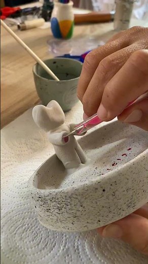 Crafting a Cute Clay Cat Dish with Personalized Touches