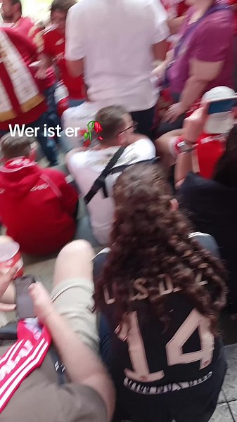 Bayern Munich Player Identification: Who Is He?