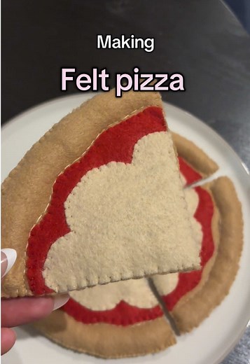 How to Make a Felt Pizza Craft