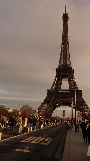 Paris Eiffel Tower travel tips — باريس برج إيفل نصائح