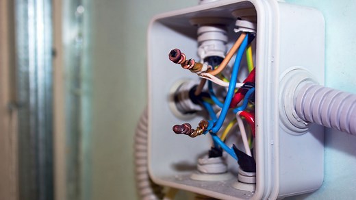 How to Wire a Junction Box for Socket and Light Circuits