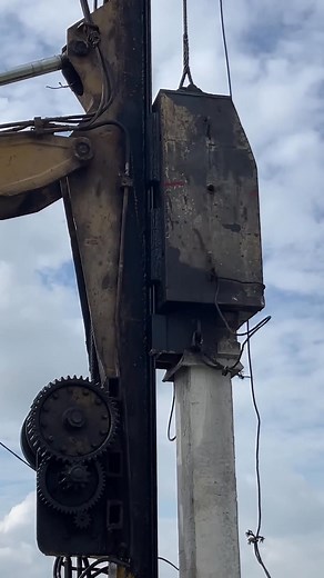 Excavator expert drop hammer construction #civil #construction #excavator #machinery #HeavyEquipment | Long Construction