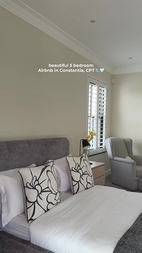 Explore Our Beautiful 5 Bedroom Airbnb in Cape Town