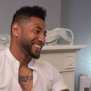 6K views · 18 reactions | "You've now serenaded me with Usher in front a fruit salad... Good effort." Dinner Date | Tonight, 9.20pm | TVNZ 1 | Facebook