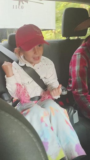 Mutton busting cowgirl #rockstar #rodeo #muttonbusting #cowgirls #mississippi ￼#rodeolifestyle #startingthemyoung #oldtownroad #horsesintheback