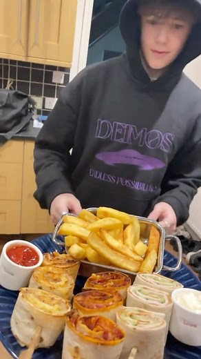 28K views · 15K reactions | Quick and easy filled wrap kebabs cooked in the airfryer are the perfect accompaniment for @mccainukie Home Chips. #fyp #foryou #viral #dinner #kids #quick #easy #airfryer #meals #ad | Daddymaycooks - It's Daddy May | Facebook