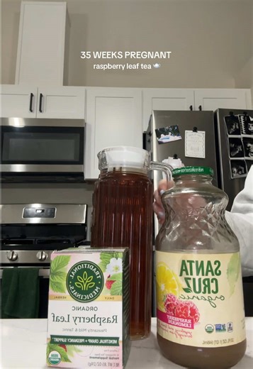 what’s your raspberry leaf tea recipe? i want to try different ways to drink this tea :) my raspberry leaf tea recipe: - boil 6 cups of water - 1 cup per tea bag - let tea bags seep for 15 min - once cool i mixed it with the santa cruz organic raspberry lemonade 🍋 #ftm #3rdtrimester #raspberryleaftea #35weekspregnant #momtok