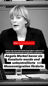 Wer kann sich an diese Angela Merkel noch erinnern? Dieses Video ist über 20 Jahre alt, könnte aber kaum aktueller sein. Angela Merkel spricht hier noch als Oppositionsführerin im Deutschen Bundestag. Und sie war damals bekannt für einen klaren, rationalen Kurs in der Migrationspolitik. Sie warnte davor 👉 den Sozialstaat zu überfordern, 👉 Schulen und Kommunen an ihre Grenzen zu bringen, 👉 Integration zu vernachlässigen, 👉 neue Zuwanderung zuzulassen, obwohl die bestehende nicht funktioniert.