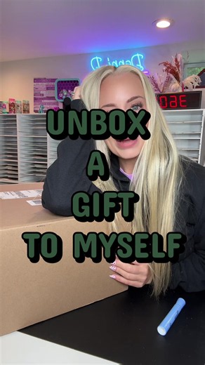 Gucci small Giglio bag unboxing — first designer bag