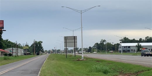 City of Alexandria approves over $446K to replace lights on MacArthur Drive