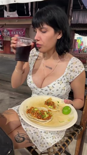 a quien más le gusta los tacos.?.#actress #avengers #fyp #film #foryoupage