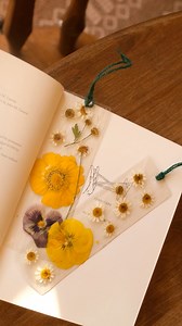 DIY bookmarks made from used plastic #plasticupcycling #diybookmark | Sibster