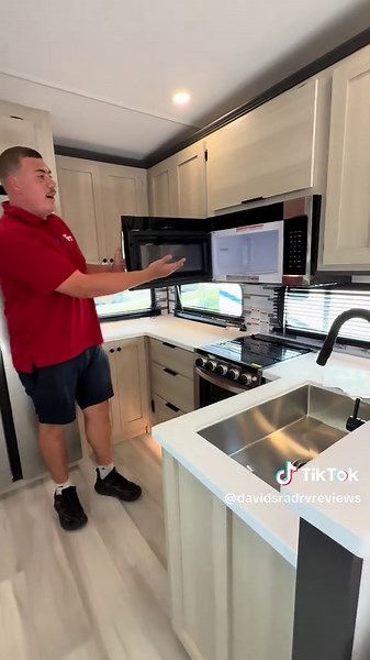 The 2025 Cardinal 33Chef #RV #RVLife #fyp #lank #rvliving