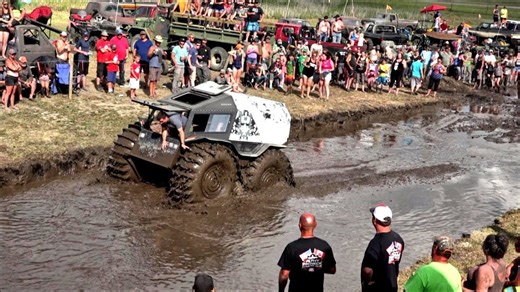 Sherp Vs. Mega Trucks Impossible Bounty Hole!!