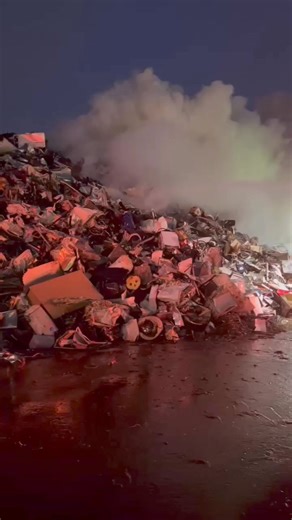 61K views · 274 reactions | Scrapyard fire Ontelaunee Twp, Pa #fire #firetruck #firefighter #berkscounty #workingfire | Fire Alerts of Berks County | Facebook