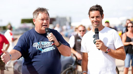 Wheeler Dealers' Mike Brewer tries to save abandoned Porsche found in garden