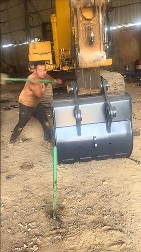 Bucket replacement and installation pin process#Excavator#shorts