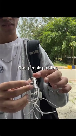 Cool Peoples's Problem #coolpeople #cool #fyp #fashion #fashionista #fashionaddict #wiredearphones