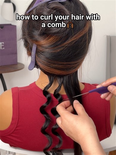 Curl Your Hair with a Comb: Easy Tutorial!