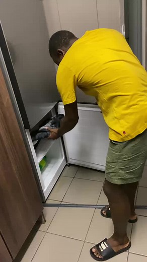 Wax Jean Care Tips: Freezing and Washing Methods Explained