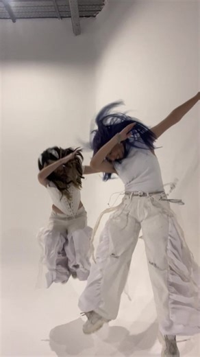 Understanding the Dab Dance Trend in Pop Music