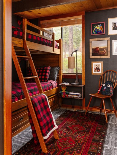 Ever wondered why seemingly all ski chalets, winter cabins, and snowy getaways share a similar aesthetic? With today’s Opening Ceremony marking the official start of the Olympic Winter Games, we’re thinking about their cozy je ne sais quoi. Shani Kravetz, interiors enthusiast and 1stDibs video producer, is here to analyze. https://1stdibs.visitlink.me/01WyR3 | 1stDibs