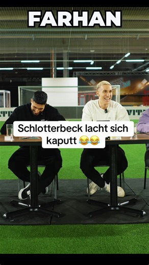 BVB Stars Emre Can und Schlotterbeck lachen sich kaputt 😂😂 #findthepro #schlotterbeck #emrecan #bvb #lazo