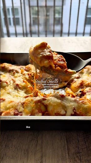 Healthy Dinner Recipe: Stuffed Shells #cleaneating #vegetarian #healthydinners