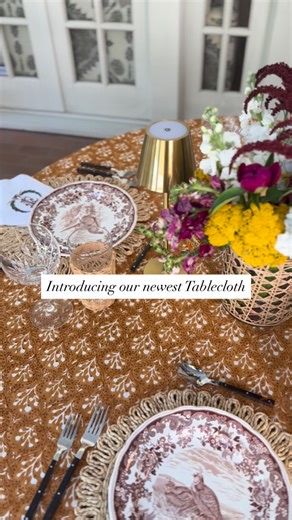 Comment “laurel” for a link to grab our newest tablecloth pattern, The Laurel. Perfect for your Thanksgiving table or any sophisticated gathering, this tablecloth was hand-blocked by artisans in India and uses Erin’s original artwork. Available in round and rectangular and ships immediately. | Erin Donahue Tice