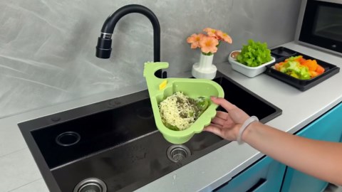 DOSS SoundBox Pro Bluetooth Speaker with 20W Stereo Sound, Active Extra Bass, IPX6 Waterproof, TWS Pairing, Multi-Colors Lights, 20H Playtime, Portable for Beach, Outdoor-Purple