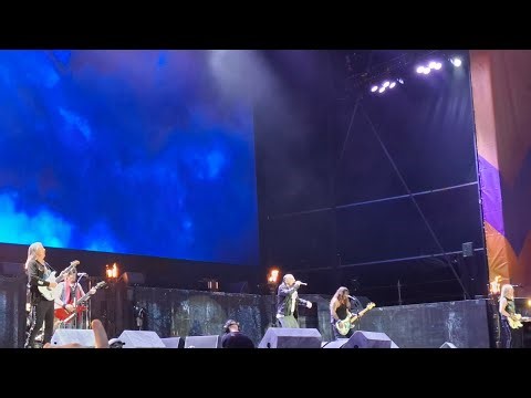 Iron Maiden - Hallowed Be Thy Name Live Malahide Castle Dublin Ireland 🇮🇪 2025