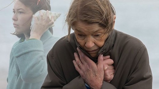 Elizabeth Is Missing (2019) - Glenda Jackson, Maggie Steed, Sophie Rundle