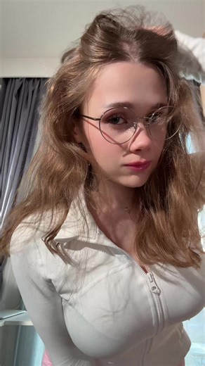 วิดีโอของ Unipcorn 🦄 (@theunipcorn) พร้อมเพลง original sound - liyaaaaa🤡