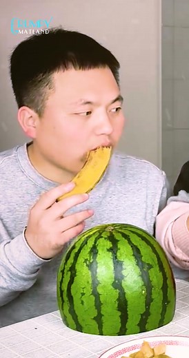 Funny Bite Challenge Couple Edition 😆🍗 | Grumpy Leanne & Maitland