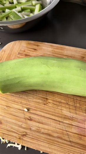 Delicious Long Melon Pickle Recipe