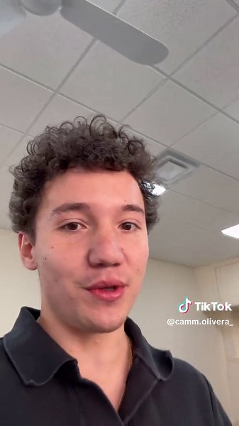 Bigger the business the bigger the office . #wholesalerealestate #realestate #sidehustle #chicago