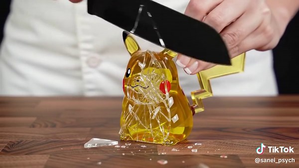 Cutting Pikachu #satisfying #asmr #asmrsounds #pokemon #fyp