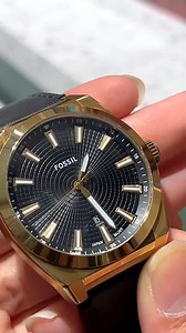 ⌚ Upgrade Gayamu dengan Fossil! ✨ Lengkapi penampilanmu dengan koleksi jam tangan Fossil yang elegan, modern, dan timeless — pilihan sempurna untuk setiap kesempatan. 💼 Nikmati diskon hingga 50% OFF untuk berbagai model jam tangan favorit. 🎁 Gunakan kode DISKON15FS untuk potongan tambahan 15%, berlaku untuk produk harga normal dan diskon! 🛒 Temukan jam tangan idamanmu sekarang di Fossil.co.id – sebelum kehabisan! | Fossil