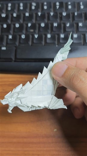 LQD money origami on Instagram: "Test fold the Dragon Koi using 20x20cm calendar paper & tissue foil. When I try to create a dragon and fail, I will have another legendary creature"