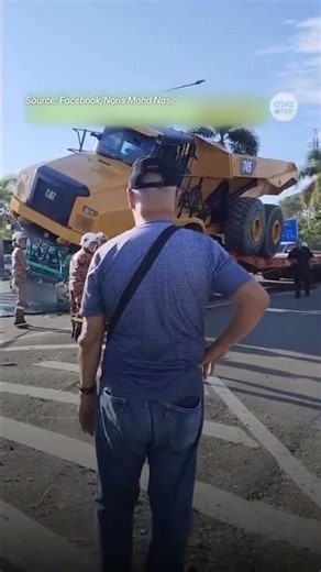 Trailer Tragedy- Driver dies #roadsafety