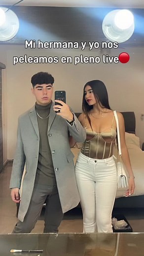 Pelea en Vivo con Mi Hermana