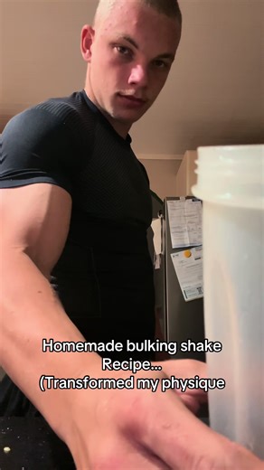 I gained 28kg in 12 months from this bulking shake! #fyp #gymtok #motivation #bulk