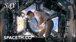 ย้อนไปดูประวัติศาสตร์การ "เล่นใหญ่" ด้านอวกาศใน Olympic เมื่อรัสเซีย เคยนำคบเพลิงออกไปวิ่งนอกสถานีอวกาศนานาชาติมาแล้ว รับชมคลิปนี้แบบ Full HD บน Youtube: https://youtu.be/0IjE-lziPjE (อย่าลืมกด Subscribe ด้วยนะ) ภาพการเป่าแซกโซโฟนของนักบินอวกาศ Thomas Pesquet ในพิธีปิด #Toyko2020 Olympic ที่ผ่านมานั้น ถูกนำมาพูดถึงถึงความเล่นใหญ่ของฝรั่งเศส ชาติสมาชิก ESA ที่เป็นหนึ่งในประเทศที่มีอิทธิพลด้านอวกาศที่สุดในโลก แต่อะไรคือการเล่นใหญ่ที่สุด ? ตอนนี้เราพาย้อนกลับไปดู โอลิมปิกฤดูหนาว 2014 ใน Sochi รัสเซ